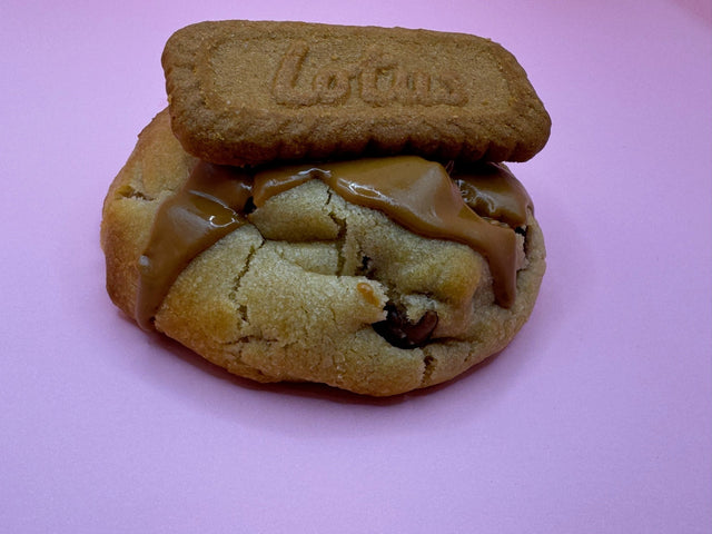 NY-Style Loaded Biscoff Cookie